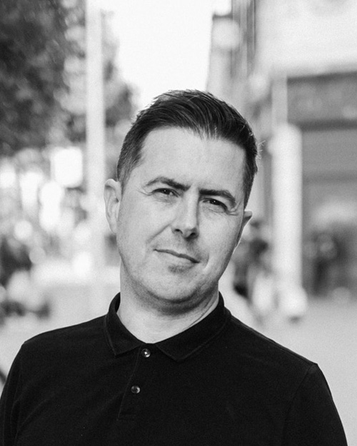 Stephen_L_Headshop_BW_Crop